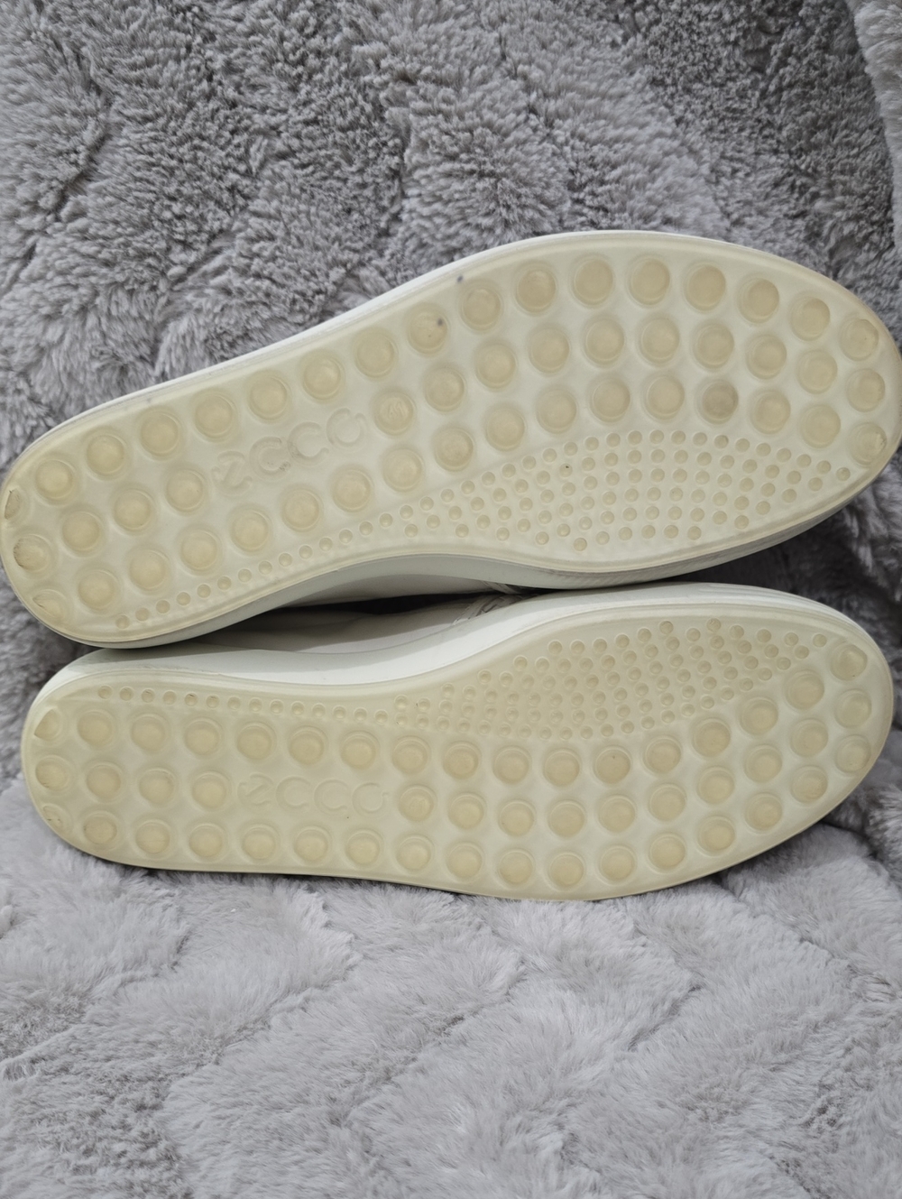 ECCO Soft 7Women's Woven Leather Slip-On - Picture 7 of 9